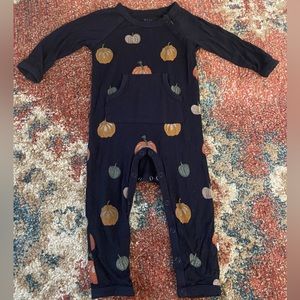 Kyte Baby long all in Midnight Pumpkins 🎃